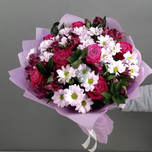 Красочный букет цветов Спелая вишня